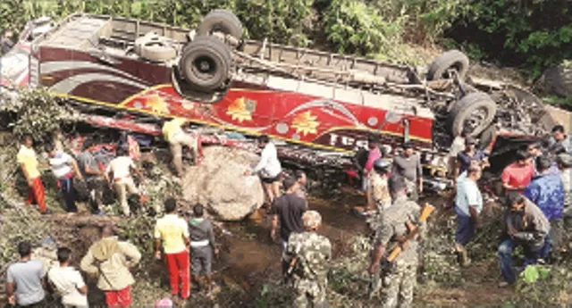 ତପ୍ତପାଣି ଘାଟିରେ ଓଲଟିଲା ବସ୍‌ : ମା, ଝିଅ ସମେତ ୮ ମୃତ, ୩୯ ଆହତ