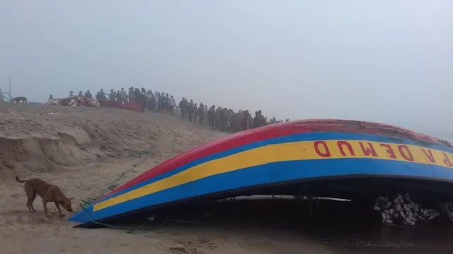 ସମୁଦ୍ରରେ ଦୁଇଟି ଡଙ୍ଗା ମଧ୍ୟରେ ଧକ୍କା, ଗୋଟିଏ ଡଙ୍ଗା ଦି’ଫାଳ