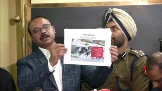 ଜେଏନୟୁ ହିଂସାକାଣ୍ଡ : ବାମପନ୍ଥୀ ଛାତ୍ରଛାତ୍ରୀମାନେ ହିଂସାକାଣ୍ଡ ଘଟାଇଥିବା ଦିଲ୍ଲୀ ପୁଲିସର ଦାବି