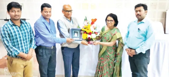 କେଏମ୍‌ବିବି ବିଜ୍ଞାନ ମହାବିଦ୍ୟାଳୟରେ ପଦାର୍ଥ ବିଜ୍ଞାନ କର୍ମଶାଳା