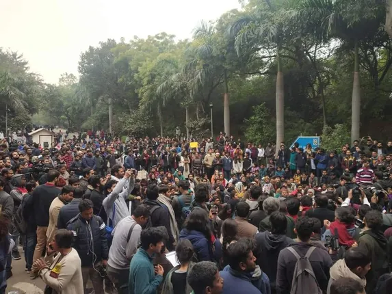 ଜେଏନ୍‌ୟୁ ହିଂସା: ହ୍ବାଟ୍ସଆପ୍‌ ଗ୍ରୁପ୍‌ ‘ୟୁନିଟି ଏଗେନ୍‌ଷ୍ଟ୍‌ ଲେଫ୍ଟ’ର ୩୭ ସଦସ୍ୟ ହିଂସାରେ ସମ୍ପୃକ୍ତ