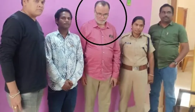 ଶିକ୍ଷକଙ୍କ ଆତ୍ମହତ୍ୟା ମାମଲା : ଜିଲ୍ଲା ଶିକ୍ଷା ଅଧିକାରୀଙ୍କ ଗିରଫଦାରିର କାରଣକୁ ନେଇ ବଢୁଛି ଚର୍ଚ୍ଚା