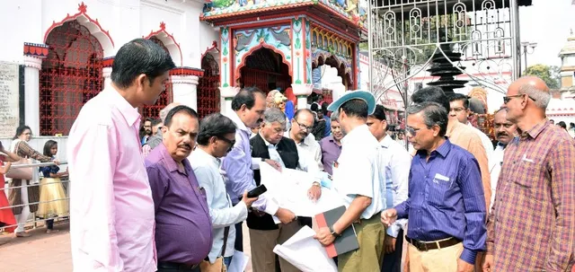 ମା’ ସମଲେଶ୍ୱରୀଙ୍କ ମନ୍ଦିର ପରିଦର୍ଶନ କଲେ ୩ ଜଣିଆ ବିଶେଷଜ୍ଞ ଦଳ