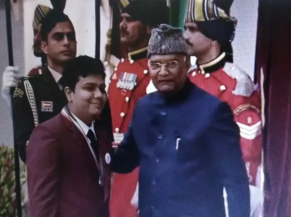 ରାଷ୍ଟ୍ରପତିଙ୍କଠାରୁ ବାଲ୍‌ ପୁରସ୍କାର ଗ୍ରହଣ କଲେ ଓଡ଼ିଶାର ୟଶ ମିଶ୍ର