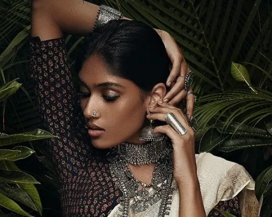 ଫ୍ୟାସନ ଟ୍ରେଣ୍ଡ୍‌ : ଫେସନରେ ଅକ୍ସିଡାଇଜ୍‌ଡ୍‌ ଜୁଏଲାରି