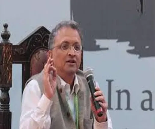 ରାହୁଲଙ୍କ ଉପରେ ବର୍ଷିଲେ ରାମଚନ୍ଦ୍ର ଗୁହା, ମୋଦୀଙ୍କୁ ପ୍ରଶଂସା