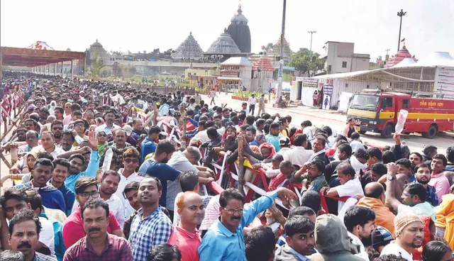 ନୂଆବର୍ଷରେ ଶ୍ରୀକ୍ଷେତ୍ର ଲୋକାରଣ୍ୟ : ମହାପ୍ରଭୁଙ୍କ ଆଶୀର୍ବାଦ ନେଲେ ୫ଲକ୍ଷରୁ ଅଧିକ ଶ୍ରଦ୍ଧାଳୁ