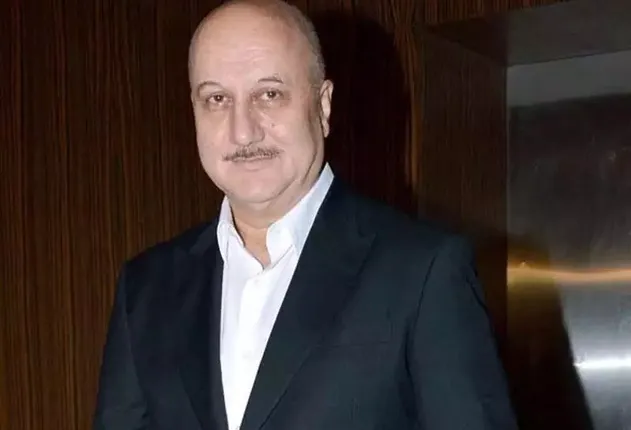 ନସିରୁଦ୍ଦିନ ଶାହାଙ୍କ ସହ ମତଭେଦ ହେବା ପରେ ଅନୁପମଙ୍କ ଟୁଇଟ୍; କିଛି ଲୋକ ମୋତେ ଭାଙ୍ଗିବାକୁ ଯାଇ ନିଜେ ତ‌ଳେ ପଡ଼ିଛନ୍ତି