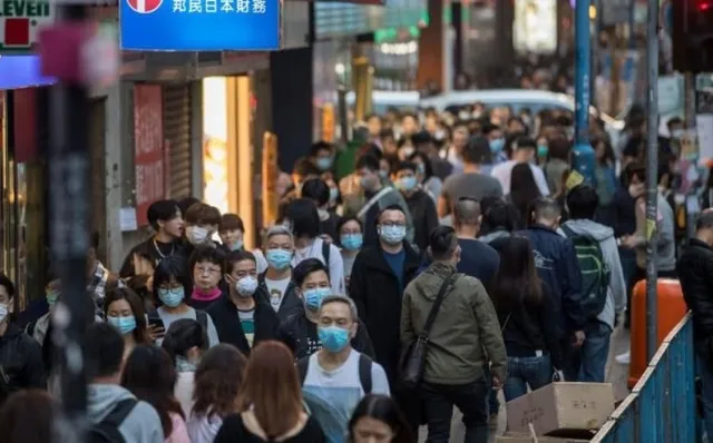 ଜାଣିଶୁଣି ସଂକ୍ରମିତ କରାଇବା ପାଇଁ ସୁସ୍ଥ ଲୋକ ଉପରକୁ ଛେପ ପକାଉଛନ୍ତି କରୋନାଭାଇରସ୍ ଆକ୍ରାନ୍ତ ରୋଗୀ !