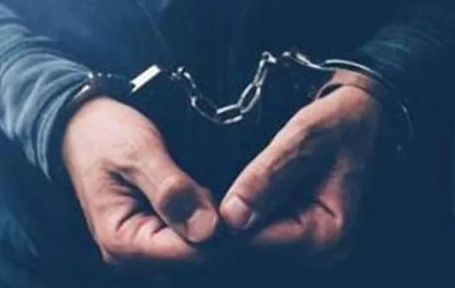 ଚାକିରି ନ କରି ଘରେ ମଦ ପିଇ ବସି ରହିବାକୁ ବି‌ରୋଧ କରିବାରୁ ମା’କୁ ହତ୍ୟା କରିବା ପରେ ଖଣ୍ଡ ଖଣ୍ଡ କରି ଫିଙ୍ଗିଦେଲା ପୁଅ