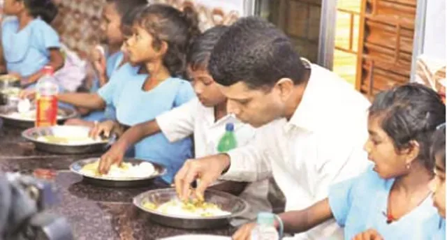 ମୁଖ୍ୟମନ୍ତ୍ରୀଙ୍କ ଗଡ଼ରେ ପାଣ୍ଡିଆନ୍‌ : ୨୬ ବିଦ୍ୟାଳୟ ଗଲେ, ଭିତ୍ତିଭୂମି ପରଖିଲେ