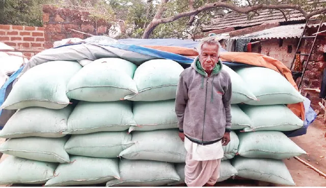 ଟୋକନ୍‌ ମିଳୁନି, ମଣ୍ତି ଛାଡ଼ି ବେପାରୀମୁହାଁ ଚାଷୀ