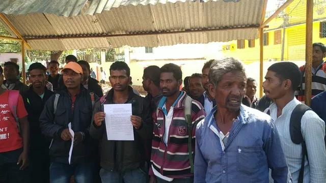 ଜିଲ୍ଲାପାଳଙ୍କ କାର୍ଯ୍ୟାଳୟ ଘେରିଲେ କୋଟିଆବାସୀ, ବିନା ଦୋଷରେ ପୁଲିସ ମାଡ ମାରିଥିବା ଅଭିଯୋଗ