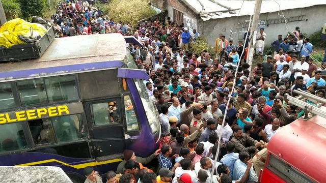 ବସ୍‌ରେ ବିଦ୍ୟୁତ୍‌ ତାର ଲାଗିବା ଘଟଣା: ମୃତ୍ୟୁ ସଂଖ୍ୟା ୯କୁ ଖସିଲା, ଜାରି ହେଲା ମୃତକଙ୍କ ନାମ ତାଲିକା