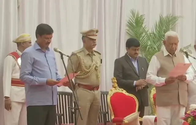 ଅଯୋଗ୍ୟ ଘୋଷିତ ହୋଇ ଉପନିର୍ବାଚନରେ ଜିତିଥିବା ବିଧାୟକମାନଙ୍କୁ ମନ୍ତ୍ରୀ କଲେ ୟେଦୁରପ୍ପା