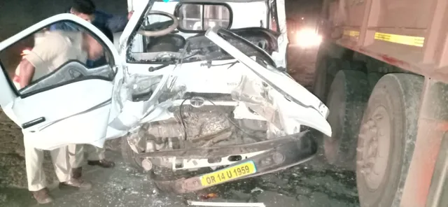 ଟାଟା ଏସିକୁ ମୁହାଁମୁହିଁ ଧକ୍କା ଦେଲା ହାଇଓ୍ଵା, ଜଣେ ମୃତ ଓ ୩ ଗୁରୁତର