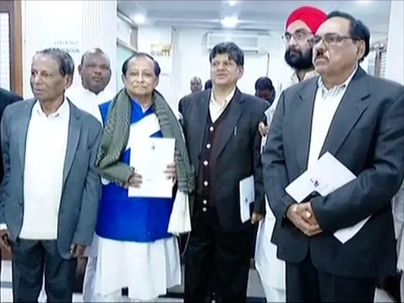 ରେଳମନ୍ତ୍ରୀଙ୍କୁ ଭେଟିଲେ ରେଳବାଇ ଗୃହ କମିଟି