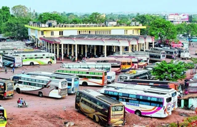 ‘ମୋ ବସ୍‌’ କର୍ତ୍ତୃପକ୍ଷ-ଘରୋଇ ବସ୍‌ ମାଲିକ ସଂଘ ମୁହାଁମୁହିଁ