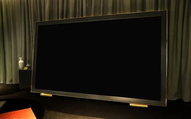 ସୁନାରେ ତିଆରି ଟିଭି ବାବଦରେ ଜାଣିଛନ୍ତି କି ? ପାଣିରେ ଭିଜିଲେ ବି ହେବନାହିଁ ନଷ୍ଟ