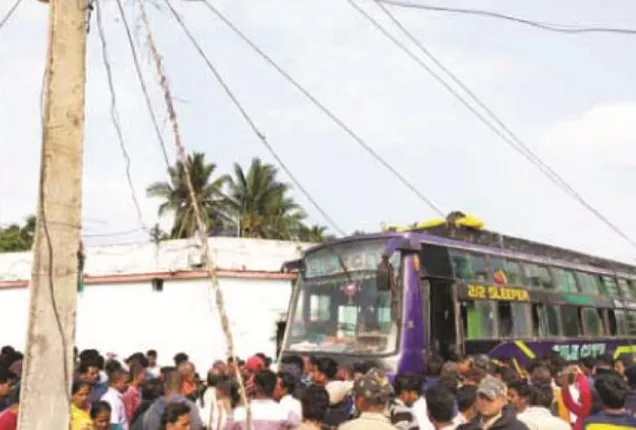 ୧୦ ମୁଣ୍ଡ ଗଲା ପରେ ଚେତିଲେ : ବିପଜ୍ଜନକ ଅବସ୍ଥାରେ ଝୁଲିଥିବା ତାର ସଂପର୍କରେ ସାରା ରାଜ୍ୟରୁ ରିପୋର୍ଟ ତଲବ