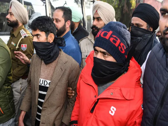 ଅମୃତସର : ୨ ହଜାର କୋଟି ଟଙ୍କାର ହେରୋଇନ ଜବତ, ୬ ଅଟକ