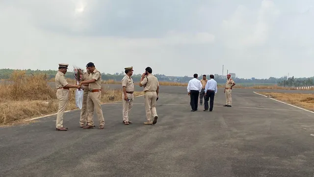 ପାଗ ଖରାପ ଯୋଗୁଁ ଅବତରଣ କରି ନ ପାରି ଫେରିଗଲା ବିମାନ 