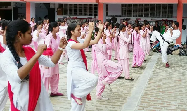 ୧୯ରୁ ଦ୍ବିତୀୟ ପର୍ଯ୍ୟାୟ ଆତ୍ମରକ୍ଷା କୌଶଳ ତାଲିମ