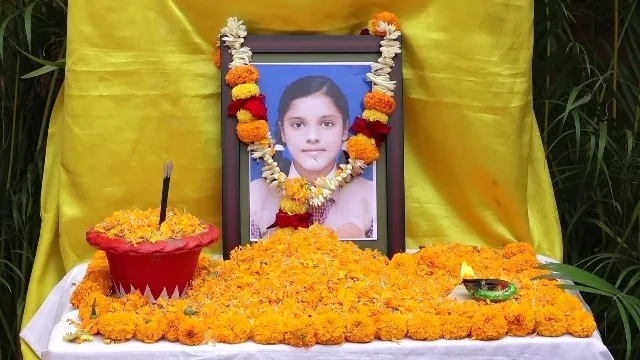 କେମିତି ମୃତ୍ୟୁ ପୂର୍ବରୁ କୃତ୍ତିକାଙ୍କ ଦେହରେ ଥିଲା ବିଷ, ବ୍ୟବଛେଦ ରିପୋର୍ଟକୁ ନେଇ ପୁଲିସର ତନାଘନା