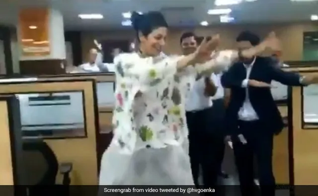 କର୍ମଚାରୀଙ୍କ କାମ ଚାପ ହାଲୁକା କରିବା ପାଇଁ କାର୍ଯ୍ୟାଳୟରେ ମନଖୋଲି ନାଚିଲେ ସିଇଓ: ଭିଡିଓ ଭାଇରାଲ