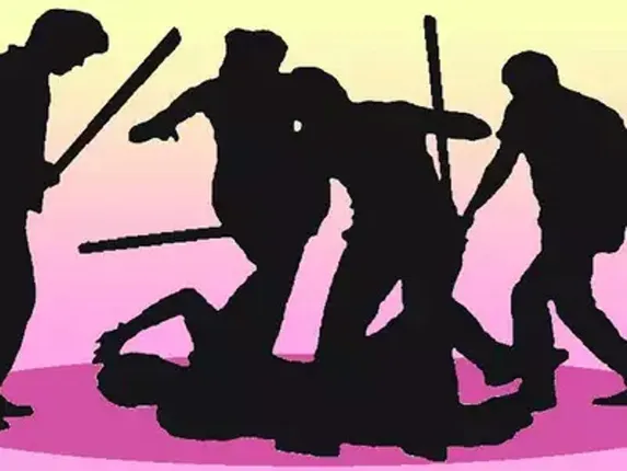 ଅସଦାଚରଣ ମହଙ୍ଗା ପଡ଼ିଲା : ରୋମିଓକୁ ପଟିଲେ କଲୋନି ମହିଳା