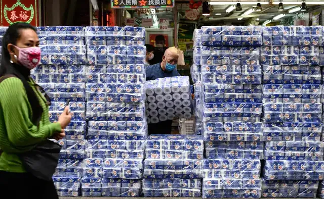 କରୋନାଭାଇରସ୍‌ ଆତଙ୍କ: ହଙ୍ଗ୍‌କଙ୍ଗ୍‌ରେ ‘ଟଏଲେଟ୍‌ ରୋଲ୍‌’ ଚୋରାଇ ନେଲେ ସଶସ୍ତ୍ର ଡାକାୟତ