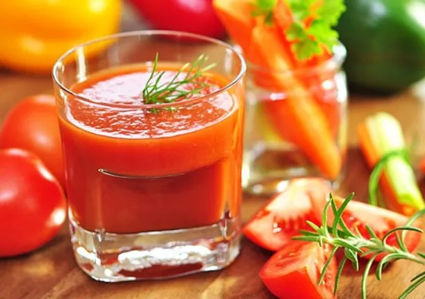 ଶରୀରର ଅନେକ ସମସ୍ୟାକୁ ଦୂର କରେ ଟମାଟୋ ଜୁସ୍