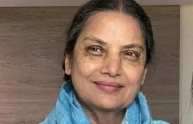 ୧୪ଦିନ ପର୍ଯ୍ୟନ୍ତ ଡାକ୍ତରଖାନାରେ ଚିକିତ୍ସିତ ହେବା ପରେ ଘରକୁ ଫେରିଲେ ଶବାନା ଆଜମୀ, ଫଟୋ ସେୟାର କରି ଧନ୍ୟବାଦ୍ ଜଣାଇଲେ