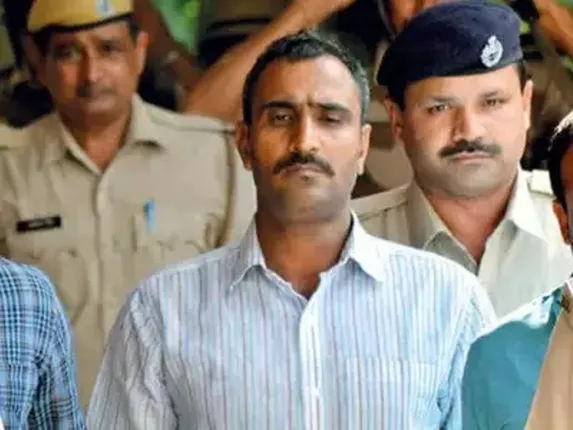 ବିଚାରପତିଙ୍କ ପତ୍ନୀ ଓ ପୁଅକୁ ବିଚ୍ ରାସ୍ତାରେ ଗୁଳି କରି ହତ୍ୟା କରିଥିବା ଅଭିଯୁକ୍ତକୁ ମୃତ୍ୟୁଦଣ୍ଡ ଶୁଣାଇଲେ ଅଦାଲତ