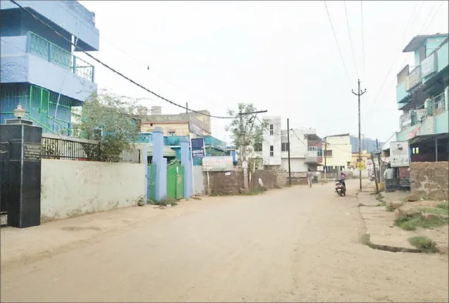 ରାଜଧାନୀ ଉପକଣ୍ଠ ଗାଁ ଖାଁ ଖାଁ, ସ୍ୱାସ୍ଥ୍ୟ ସେବା ପାଇଁ ବିଧାୟକ ଦେଲେ ୫୦ ଲକ୍ଷ