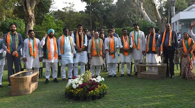 ମଧ୍ୟପ୍ରଦେଶ ରାଜନୀତି : ୨୨ କଂଗ୍ରେସ ବିଧାୟକ ବିଜେପିରେ ‌ସାମିଲ