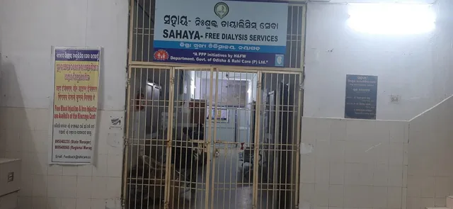 ଜିଲ୍ଲା ମୁଖ୍ୟଚିକିତ୍ସାଳୟରେ ଏମିତି ଡାଏଲିସିସ୍ ସେବା: ତିନି ଘଣ୍ଟା ବିଦ୍ୟୁତ ବିଚ୍ଛିନ୍ନ, ଦଦରା ଜେନେରେଟର ବଦଳାଯାଉନି