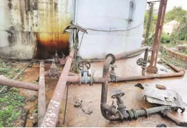 ଆସିକା ଚିନିକଳ ମୋଲାସେସ୍ ଟାଙ୍କି ଲିକ୍, ଲକ୍ଷାଧିକ ଟଙ୍କାର କ୍ଷୟକ୍ଷତି