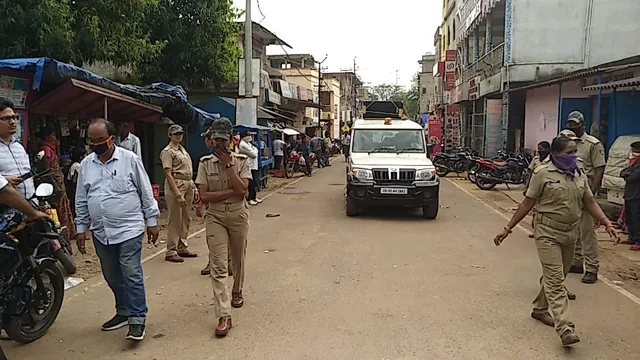 ଦେବଗଡ଼ ଜିଲ୍ଲାରେ ଅତ୍ୟାବଶ୍ୟକ ସେବା ବ୍ୟତୀତ ସମସ୍ତ ଦୋକାନ ବଜାର ବନ୍ଦ କଲା ଜିଲ୍ଲା ପ୍ରଶାସନ