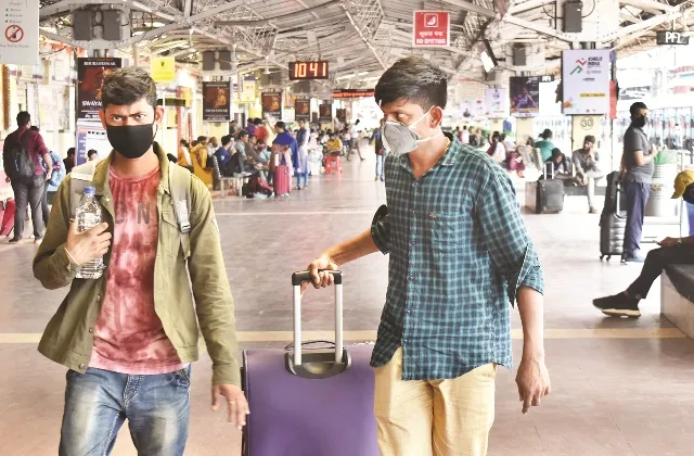 ଅନ୍ୟ ରାଜ୍ୟରୁ ଓଡ଼ିଶାକୁ ଫେରିଥିବା ଲୋକଙ୍କ ସଂଖ୍ୟା ବଢ଼ୁଛି, ଫେରନ୍ତାଙ୍କ ସଂଖ୍ୟା ୮୪ ହଜାର ଛୁଇଁଲା