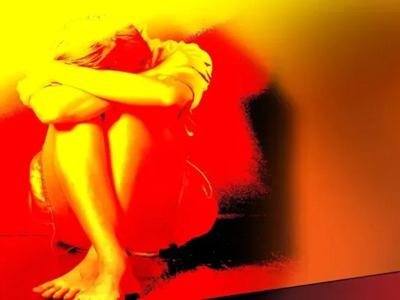 ଲୋକଲଜ୍ଜାକୁ ଡ଼ରି ୟୁଟ୍ୟୁବ ଦେଖି ପ୍ରେମିକାର ଗର୍ଭପାତ କରୁଥିଲା ପ୍ରେମିକ, ତା’ ପରେ....