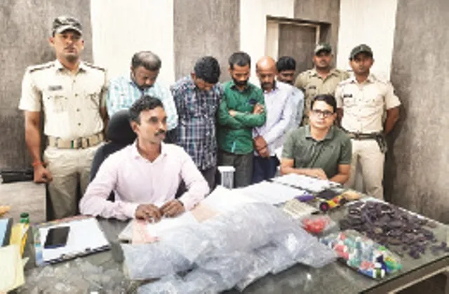 ଧରାପଡ଼ିଲା ଜାଲ୍ ପ୍ରମାଣପତ୍ର ରାକେଟ୍‌ : ବନ୍ଧା ହେଲେ ୨ ଶିକ୍ଷକ, ୨ ମାଷ୍ଟର୍‌ମାଇଣ୍ଡ୍ ଓ ଜଣେ ମଧ୍ୟସ୍ଥି