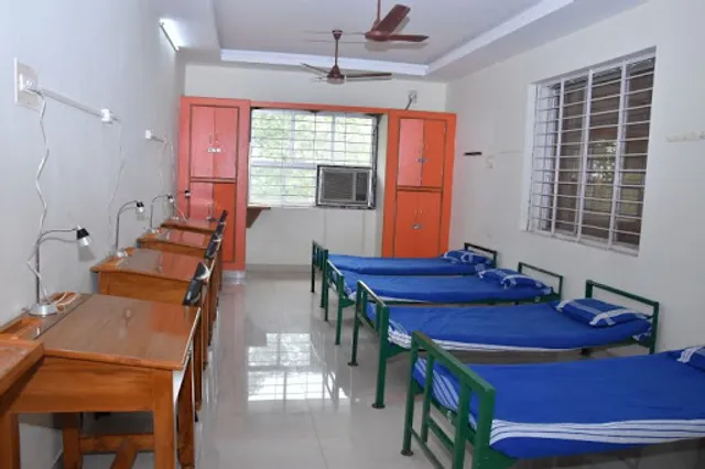 ୨୬ରୁ ଖୋଲିବ ସ୍କୁଲ୍‌ ହଷ୍ଟେଲ, ହଷ୍ଟେଲରେ ରହିବା ପାଇଁ ଅଭିଭାବକଙ୍କ ଅନୁମତି ଲୋଡ଼ା