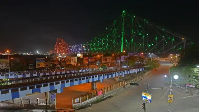 କ୍ୱାରେଣ୍ଟିନ୍ ଅମାନ୍ୟ କରି ଦୁଇଟି ଟ୍ରେନ୍ ଏବଂ ଅଟୋରେ ଦିଲ୍ଲୀରୁ କୋଲକାତା ଯାଇଥିବା ମହିଳାଙ୍କ ସମେତ ୫ଜଣ କୋଭିଡ୍-୧୯ରେ ଆକ୍ରାନ୍ତ