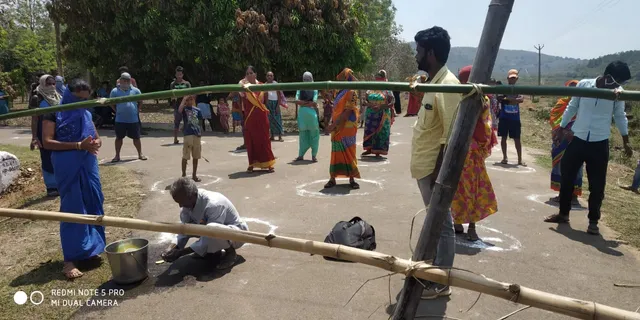 ଗାଁ ଗାଁରେ ଠେଙ୍ଗା ବାହିନୀ: ସୁରକ୍ଷାର ସାରଥୀ ପାଲଟିଛନ୍ତି ଯୁବଗୋଷ୍ଠୀ, ଜଗିଛନ୍ତି ଗାଁ, ବାଣ୍ଟୁଛନ୍ତି ସଚେତନତା ବାର୍ତ୍ତା