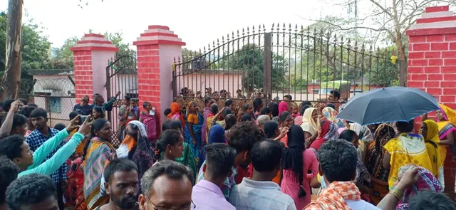 କୋଡିଙ୍ଗାମାଳି ଖଣି ଖନନର ପ୍ରଭାବିତ ଅଂଚଳର ଲୋକଙ୍କୁ କମ୍ପାନିର ଭତା ବଣ୍ଟନରେ ଅନିୟମିତତା ଅଭିଯୋଗ କରି ଲକ୍ଷ୍ମୀପୁର ଥାନା ଘେରାଉ