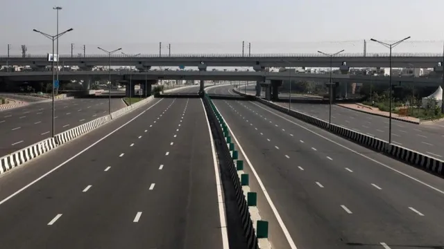 ଖୋର୍ଦ୍ଧାରେ ‘ତାଲା ବନ୍ଦ’: ସକାଳ ସାଢ଼େ ୬ ଟାରୁ ସାଢ଼େ ୯ ଓ ସଂଧ୍ୟା ୪ରୁ ୬ ଘରୁ ବାହାରିବାକୁ ଅନୁମତି