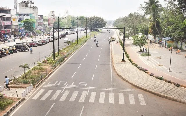 କରୋନା କଟକଣା : ଚାରିଆଡେ ଖାଁ ଖାଁର ରାଜୁତି