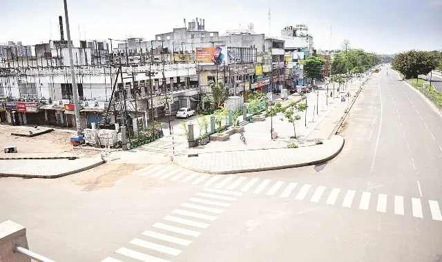 କରୋନା ମାଡ଼ରେ ଅର୍ଥନୀତି ଚେପା : କଠୋର ନିଷ୍ପତ୍ତି ପାଇଁ ବଢ଼ୁଛି ଚାପ