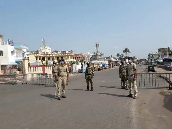 ପୁରୀ ଜିଲ୍ଲା ପାଇଁ ବଦଳିଲା ସଙ୍ଗରୋଧ ନିୟମ: ପ୍ରବାସୀଙ୍କ ପାଇଁ ସଙ୍ଗରୋଧ ବାଧ୍ୟତାମୂଳକ, ୭ ଦିନ ଆନୁଷ୍ଠାନିକ ସଙ୍ଗରୋଧ